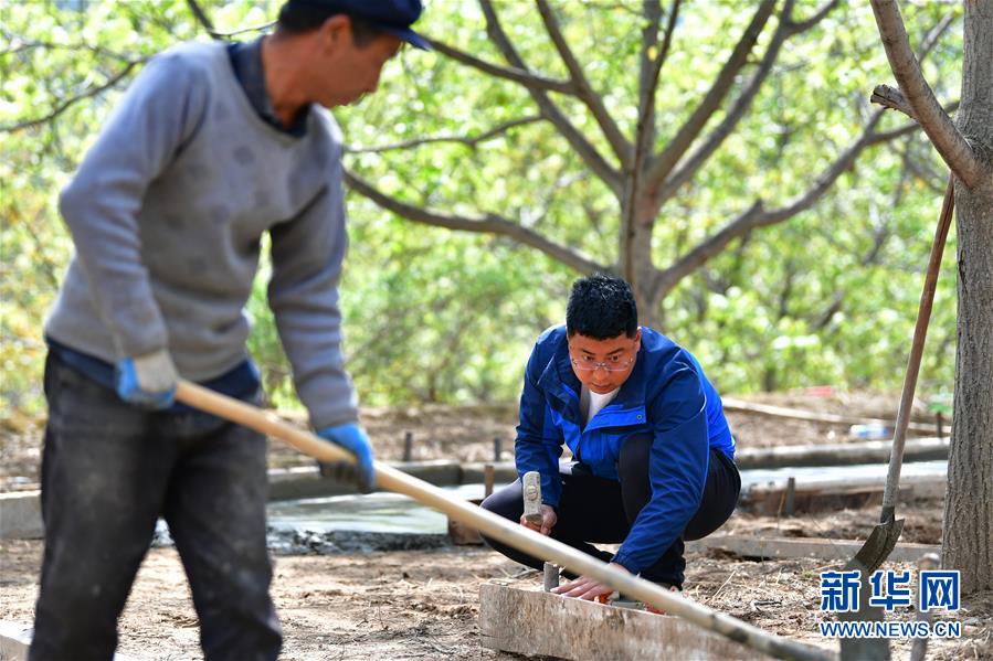 （脫貧攻堅·圖片故事）（8）“90后新農人”的返鄉(xiāng)致富路