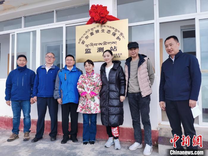 揭牌儀式現(xiàn)場。　張楊 攝