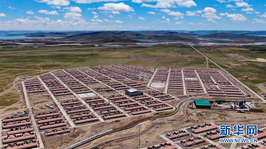 （走向我們的小康生活）（1）青?，敹啵狐S河源的幸福村