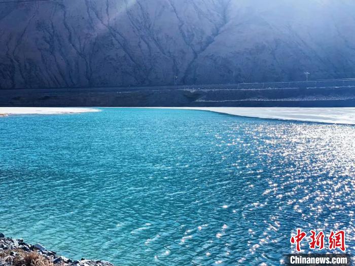 長(zhǎng)江源頭河流、湖泊、濕地實(shí)現(xiàn)常態(tài)化巡查巡護(hù)