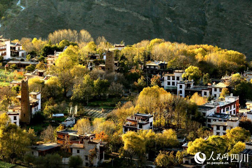 丹巴美景。李永安攝