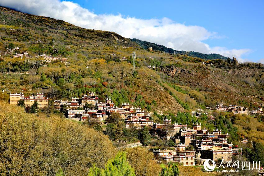 丹巴美景。李永安攝