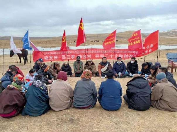 青?，斍撸厚R背宣講隊助推“1號”文件入腦走心