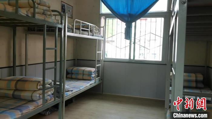 探訪震后馬爾康:異地復(fù)課的草登小學(xué)生們交到了新朋友