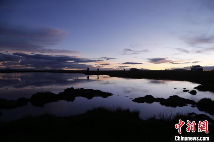 圖為夕陽下的查旦濕地?！●R銘言 攝