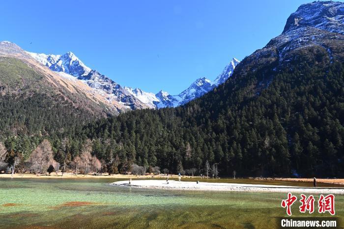 畢棚溝景區(qū)風光。　安源 攝