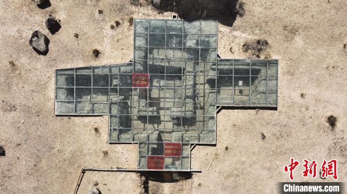 圖為被稱為“九層妖塔”的熱水墓群一號大墓?！●R銘言 攝