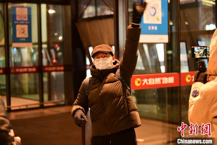 1月9日晚剛到沈陽?！¤F西區(qū)委宣傳部 攝