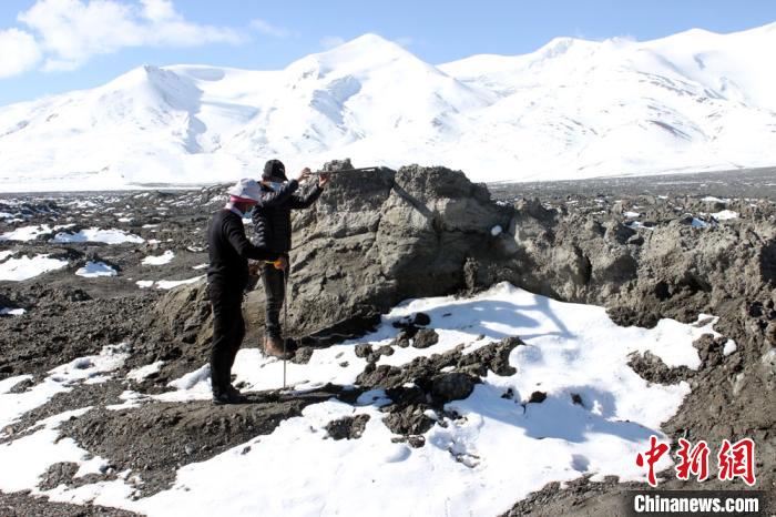 2019年10月冰體融化后遺留下的碎屑物。中科院青藏高原所 供圖