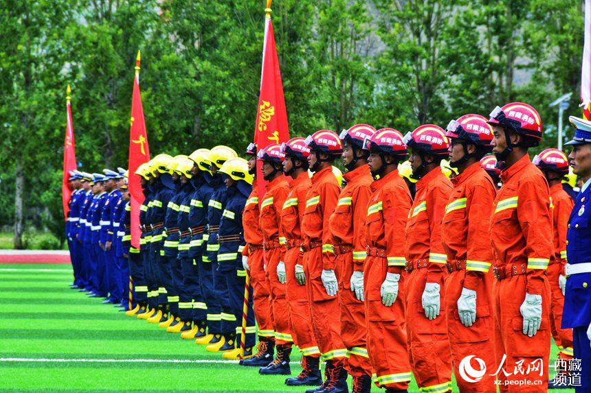 誓師大會(huì)現(xiàn)場(chǎng)。人民網(wǎng) 李海霞 攝