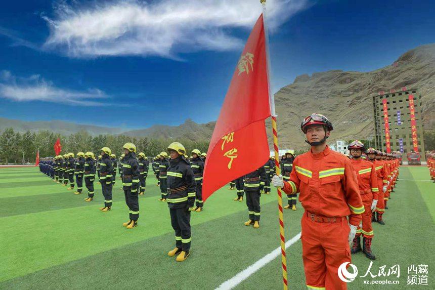 誓師大會(huì)現(xiàn)場(chǎng)。 人民網(wǎng) 李海霞 攝