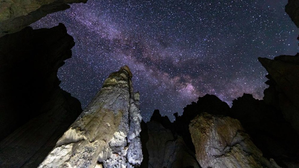 手可摘星辰。貢覺群培攝