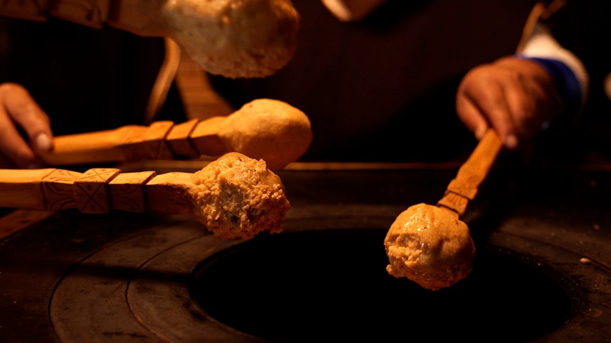  烤“結(jié)達(dá)”。