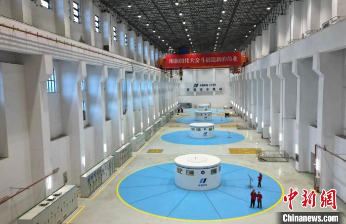 圖為水電站內部。　王磊　攝