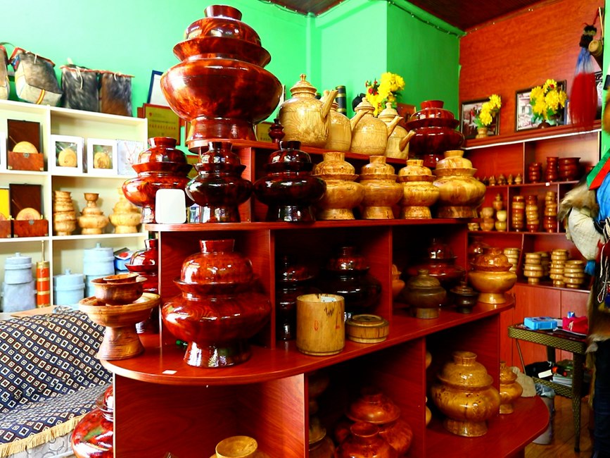 藏地木碗成品。