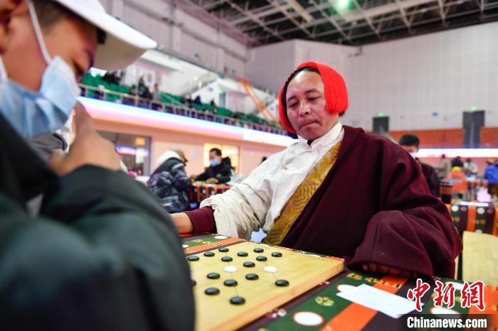 圖為比賽現(xiàn)場(chǎng)?！∝暩聛?lái)松 攝