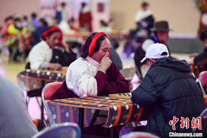 圖為比賽現(xiàn)場(chǎng)?！∝暩聛?lái)松 攝