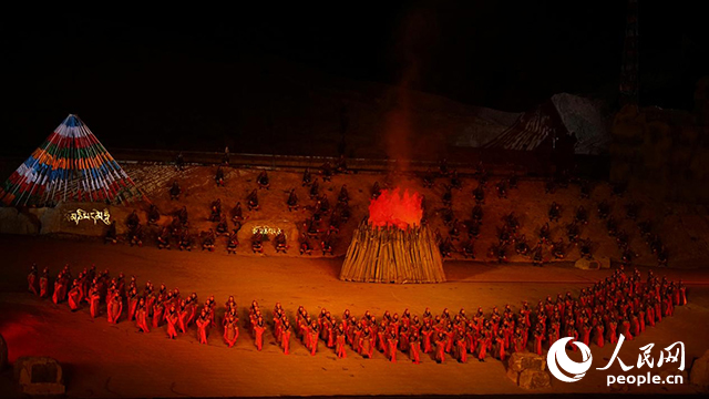 《文成公主》大型史詩劇演出現(xiàn)場。人民網(wǎng)記者 劉凡攝