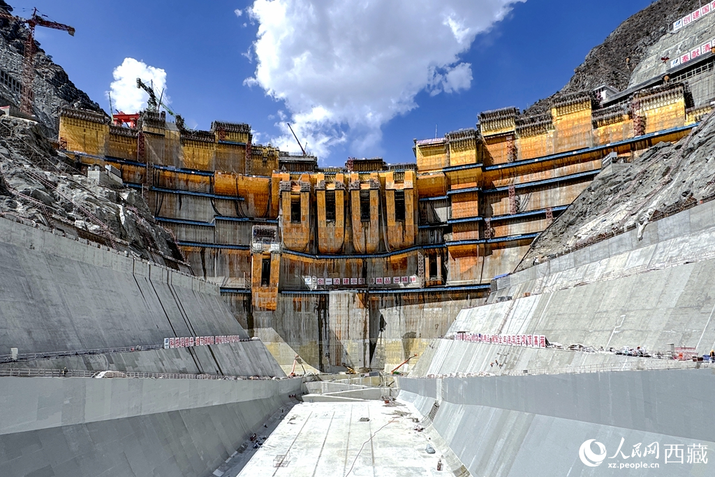 葉巴灘水電站。