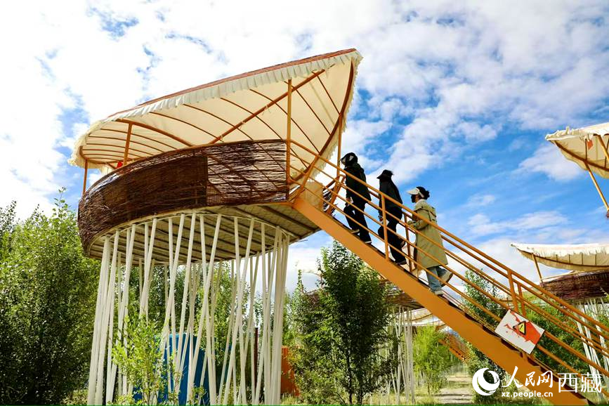 西普農(nóng)博園里的鳥巢餐廳。人民網(wǎng)記者 次仁羅布攝