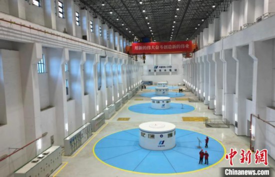 圖為水電站內(nèi)部?！⊥趵凇z