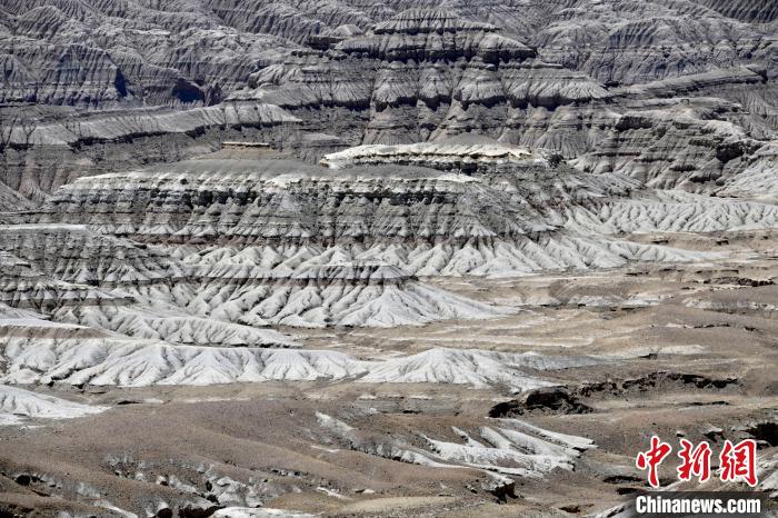 4月5日，西藏阿里札達(dá)土林?！±盍?攝