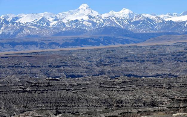 4月5日，西藏阿里札達(dá)土林?！±盍?攝